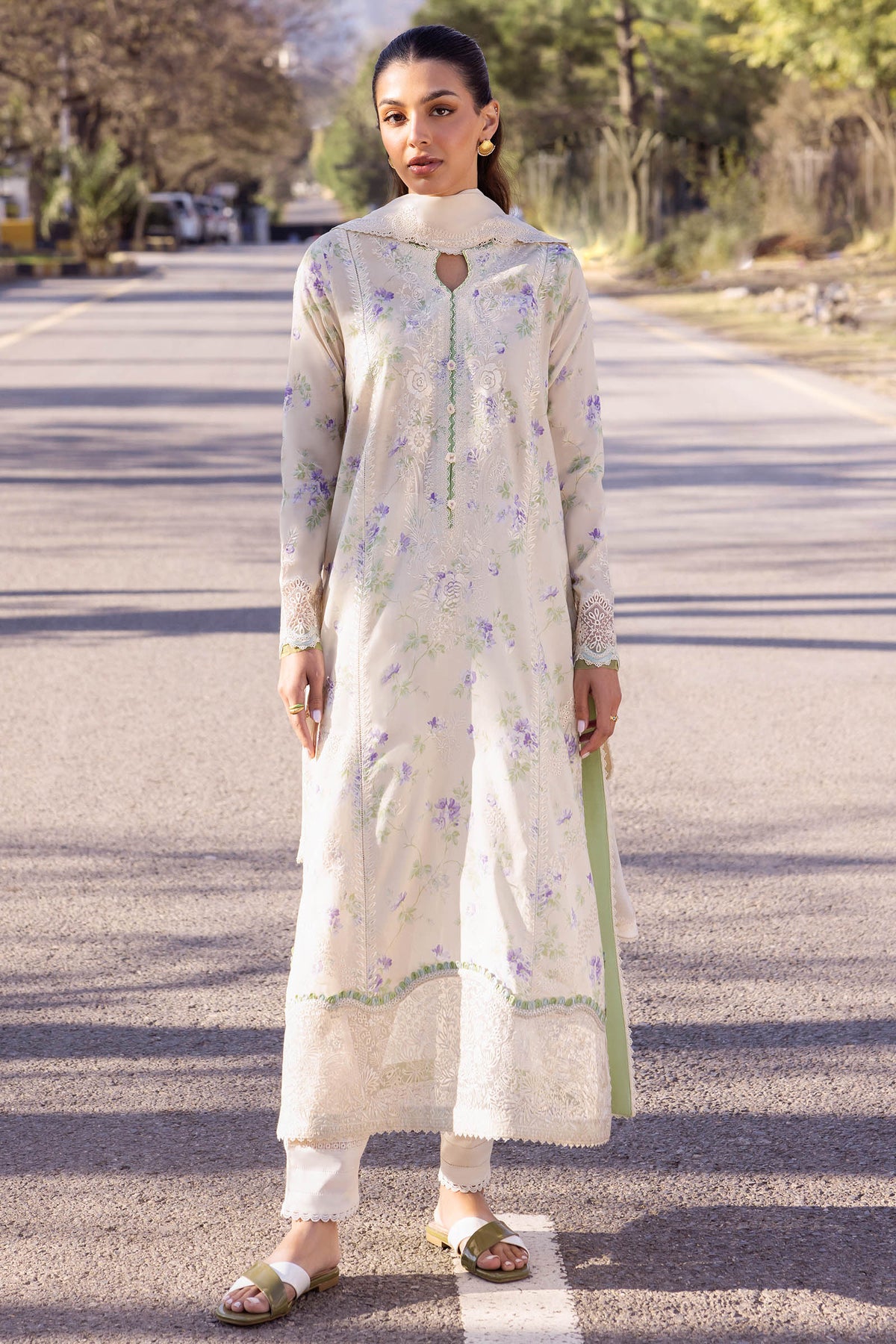 Zaha Embroidered Lawn Collection 24' (4B)