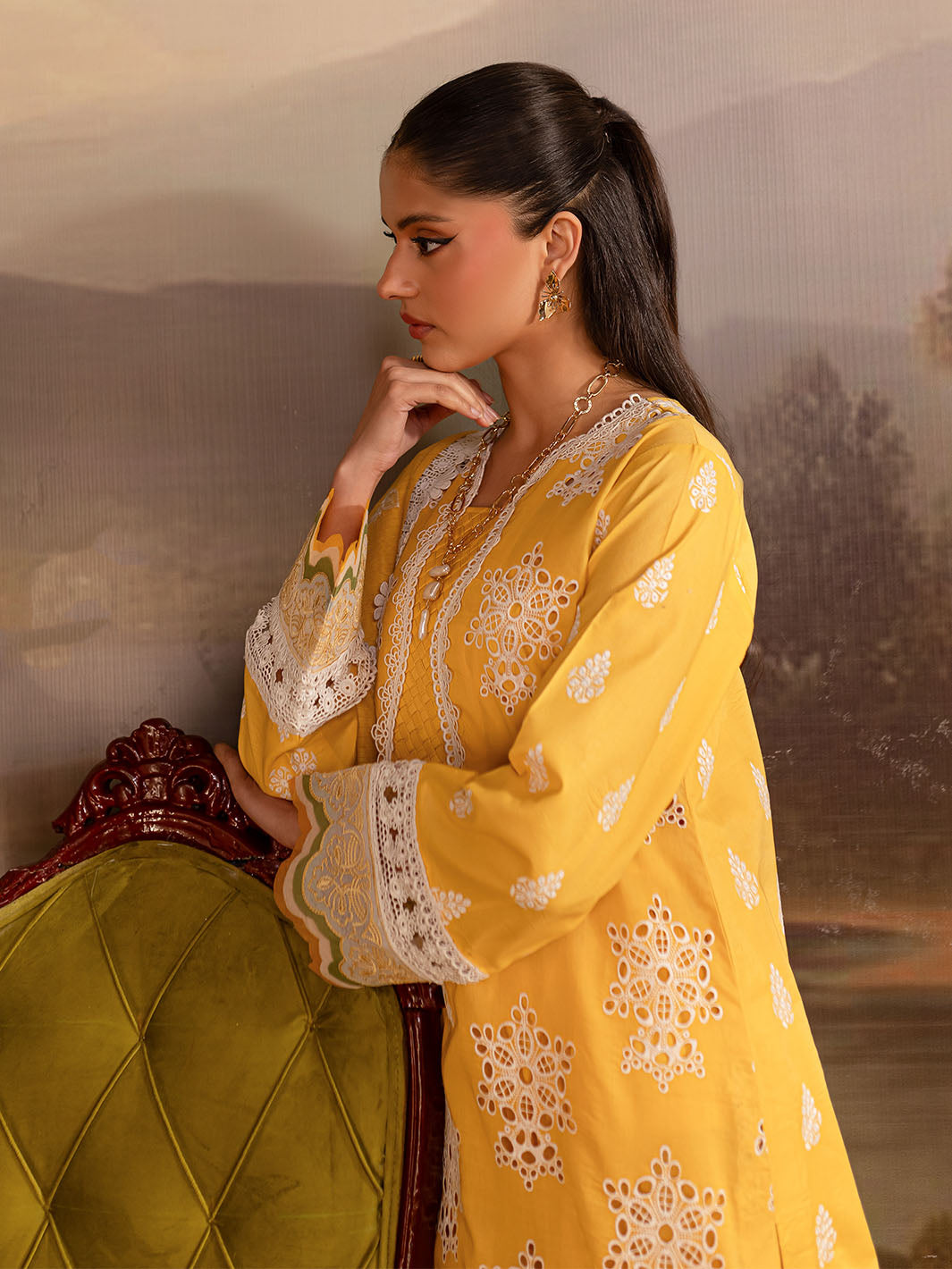 Twilight Luxury Lawn '25 By Mahnur
