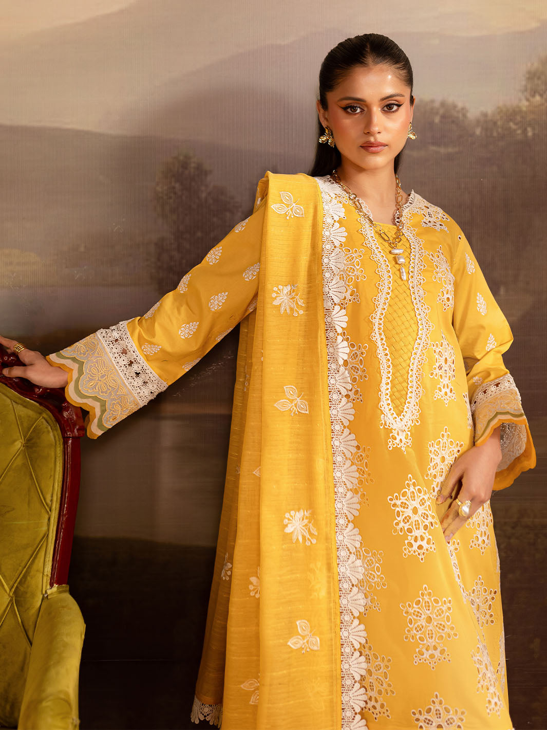 Twilight Luxury Lawn '25 By Mahnur
