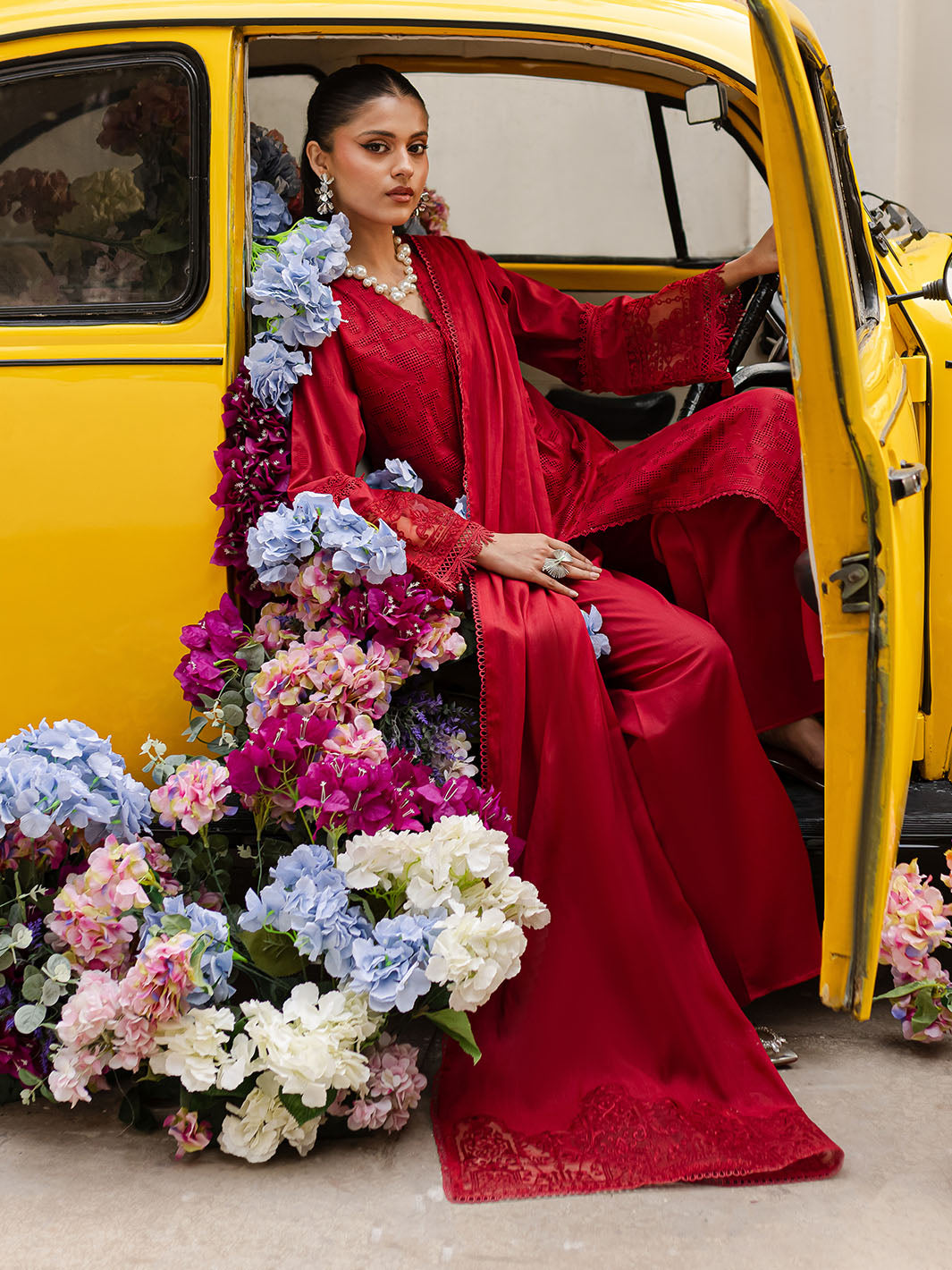 Twilight Luxury Lawn '25 By Mahnur
