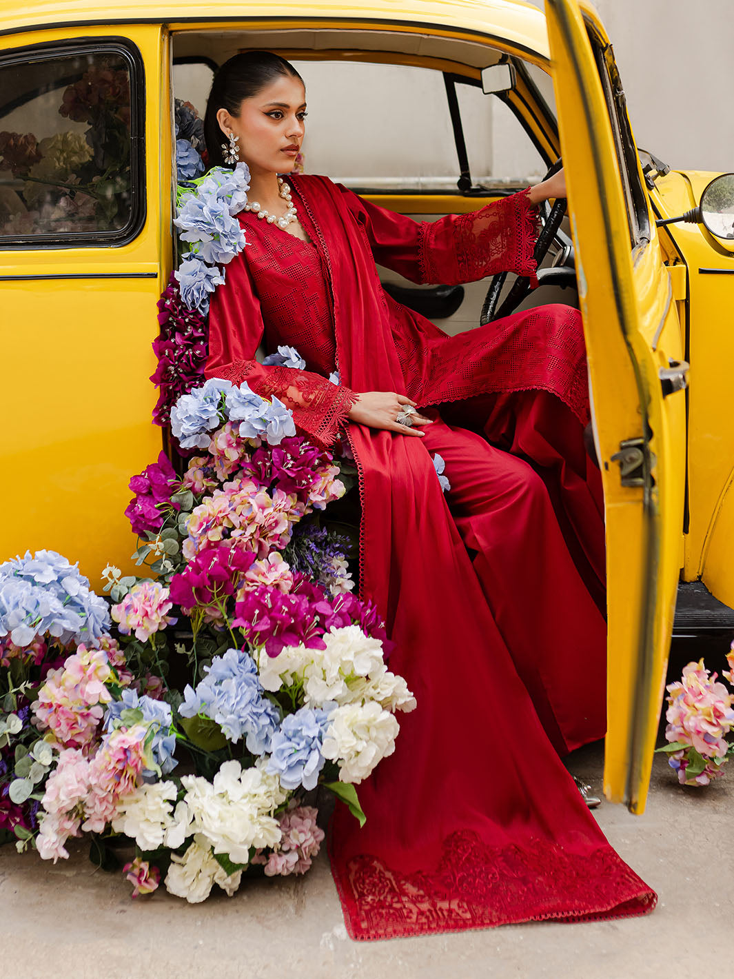 Twilight Luxury Lawn '25 By Mahnur