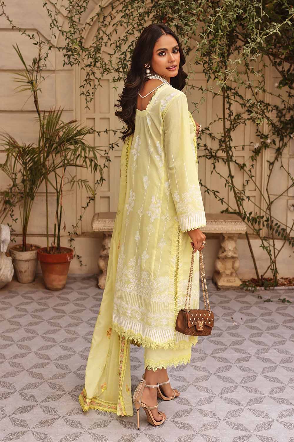 Gul Ahmed Spring Summer Embroidered Lawn CL-32405