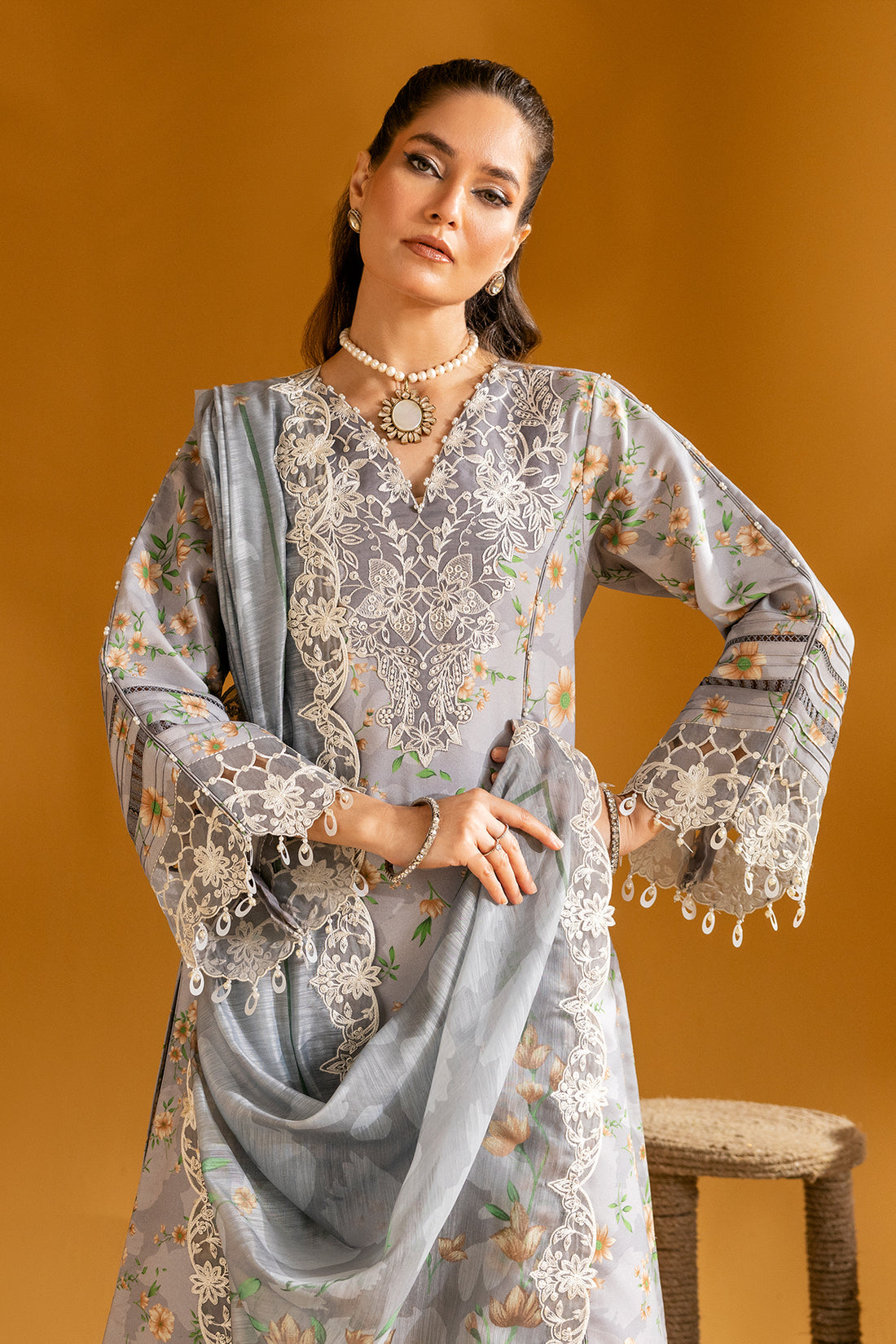 Alizeh Maahi Embroidered Lawn Collection '24 (10)