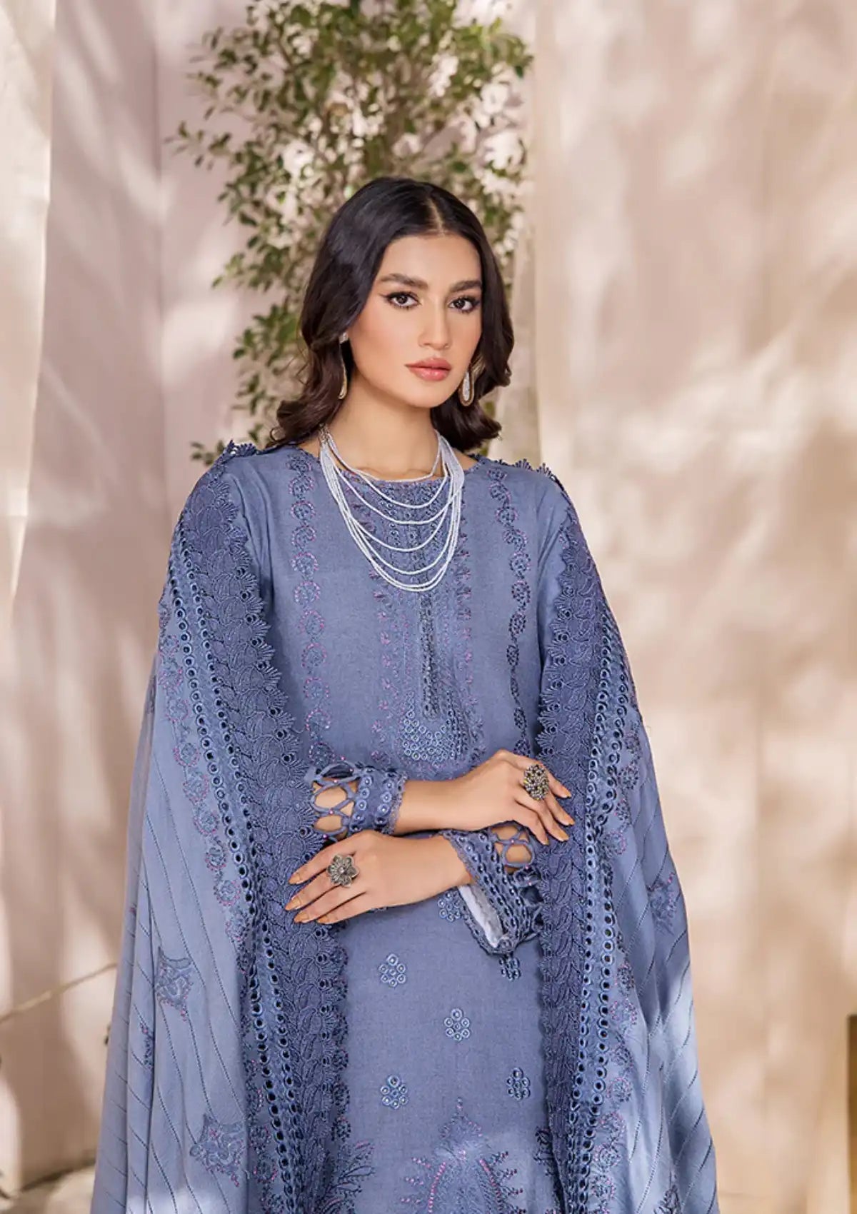 Humdum Jahan-e-Sukhan Embroidered Shawl Collection JS-10