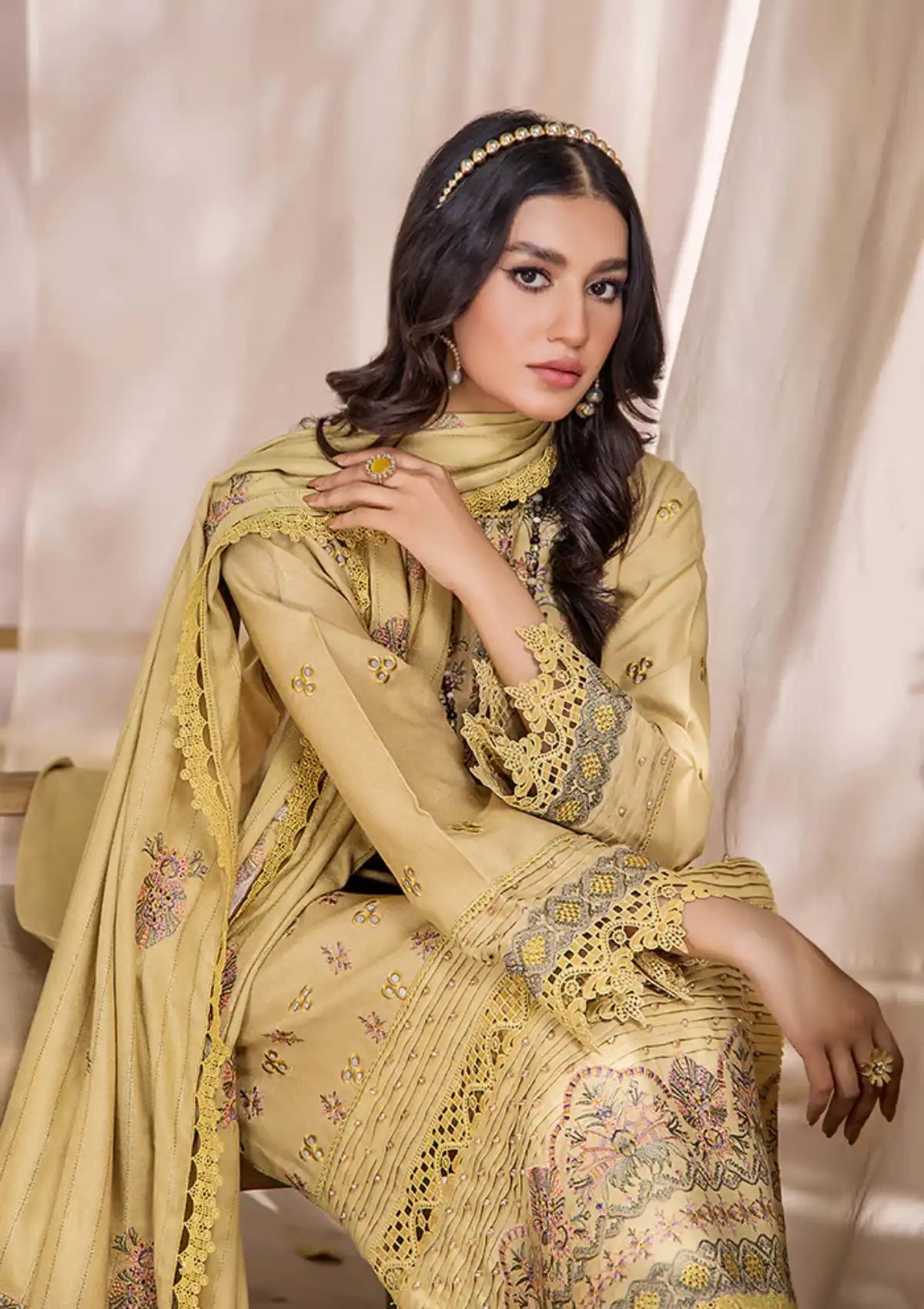 Humdum Jahan-e-Sukhan Embroidered Shawl Collection JS-02