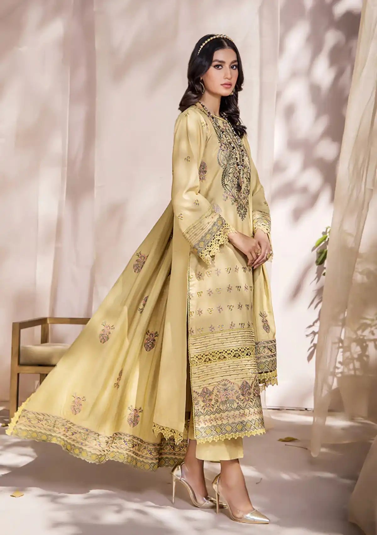 Humdum Jahan-e-Sukhan Embroidered Shawl Collection JS-02